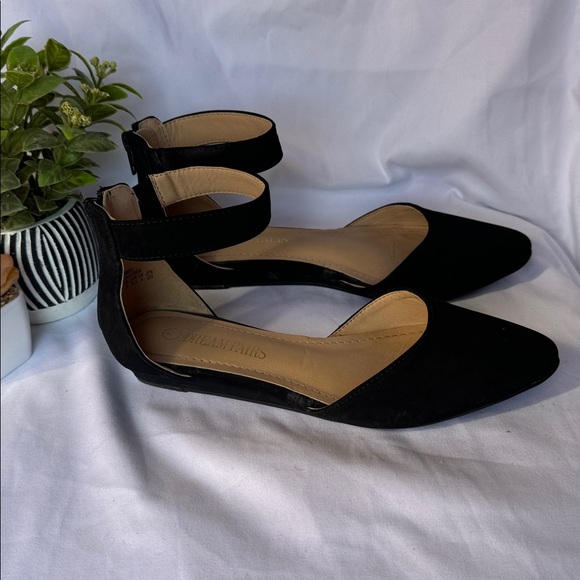 Shoes - Picture 2 of 4